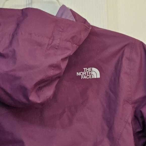The North Face Purple Girls Jacket Medium 10-12 Dryvent Rain Coat Full Zip Hood - Picture 4 of 14